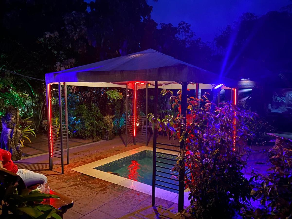 Taman Indah Resort Tamanredjo Extérieur photo