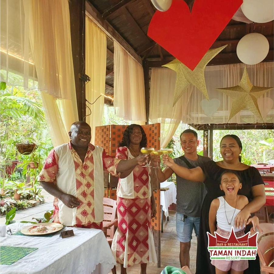 Taman Indah Resort Tamanredjo Extérieur photo