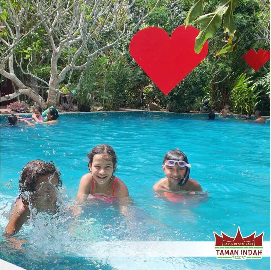 Taman Indah Resort Tamanredjo Extérieur photo