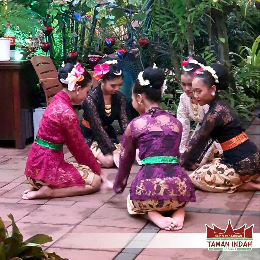 Taman Indah Resort Tamanredjo Extérieur photo